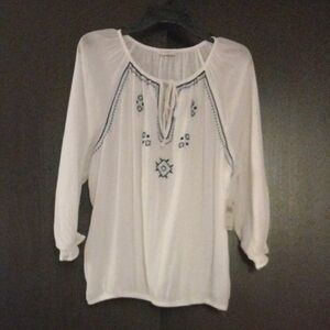 NWT Lucky Brand White, 100% Cotton Blouse with Blue Embroidery.